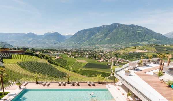 Vacanze estive nelle montagne italiane: Schenna Hotels vicino a Merano (Trentino Alto-Adige)