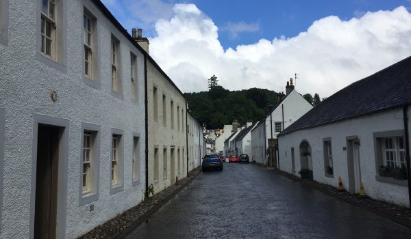 Le Little Houses in Cathedral Street a Dunkeld, Scozia