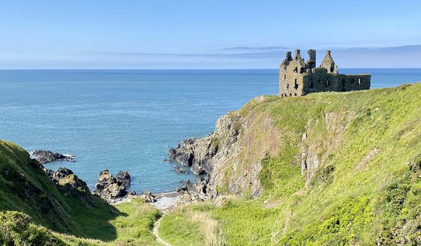 Luoghi più affascinanti della Scozia del sud: rovine del Castello di Dunskey (Dumfries and Galloway)