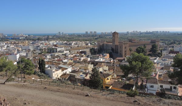 Vista panoramica di El Puig dalla collina del Castello di Jaume I
