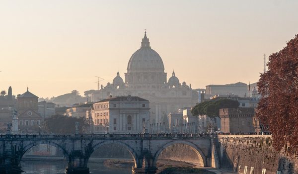 How to get to Rome city centre and Vatican by bus from Fiumicino Airport: prices, timetable and online tickets