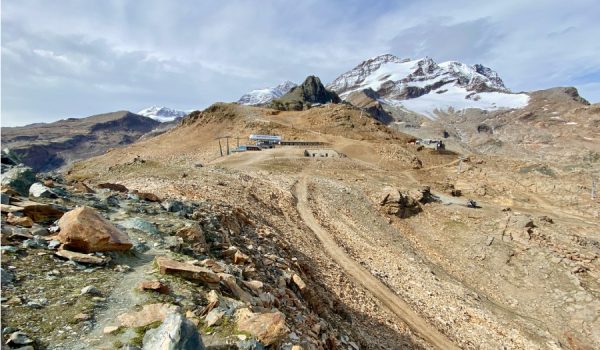 Trekking da Gressoney al Passo dei Salati con vista sul massiccio del monte Rosa