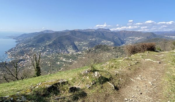 Trekking nel Levante ligure, da Ruta di Camogli al Santuario di NS di Caravaggio (Liguria)