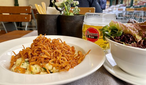 8 favourite places to eat in Vienna: Zur Eisernen Zeit in Naschmarkt area